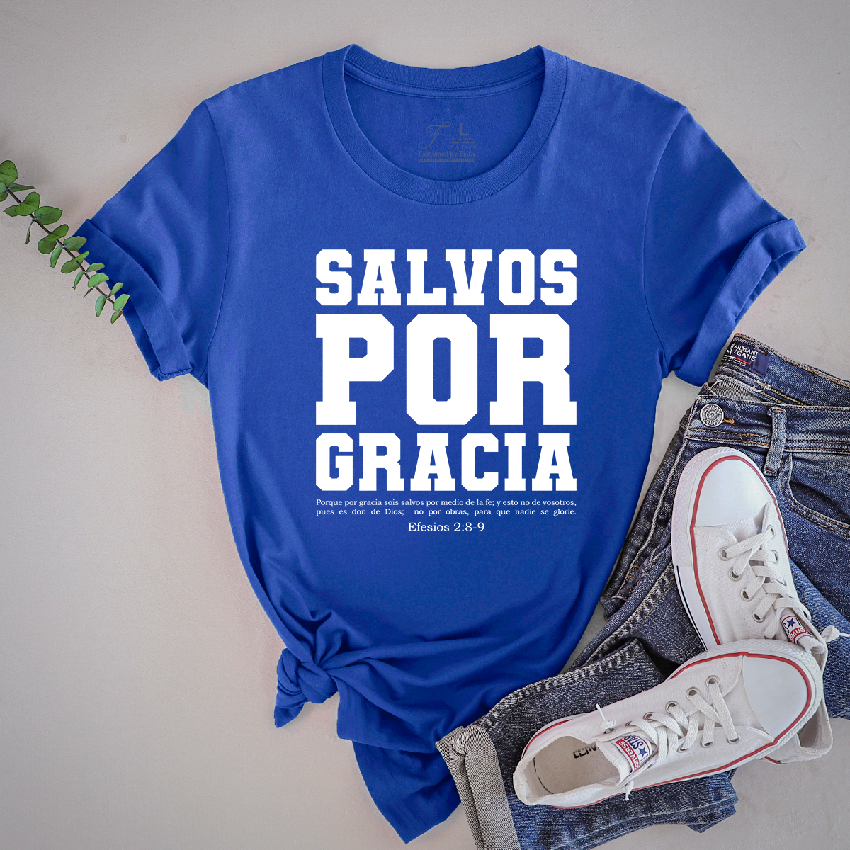 Por su gracia