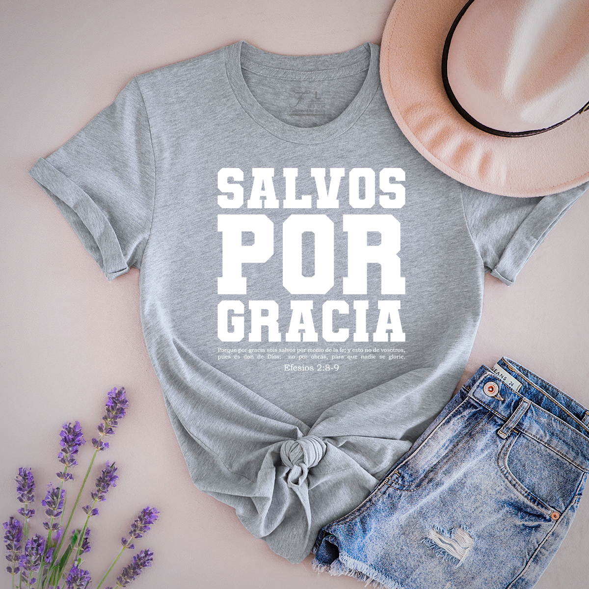 Por su gracia